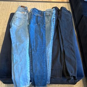 7 pairs of jeans size 25/26. Paige, hidden, joes, flying monkey, vervet.